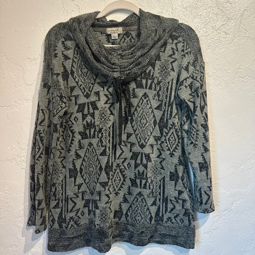 One World Ladies Shirt Size Small Cowl Neck Aztec Print Sage Green Black